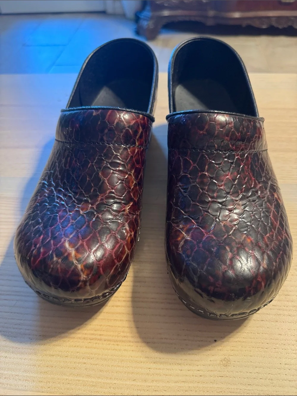 Sanita Women’s Slip-On Clogs in Burgundy Snakeskin Print 10.5